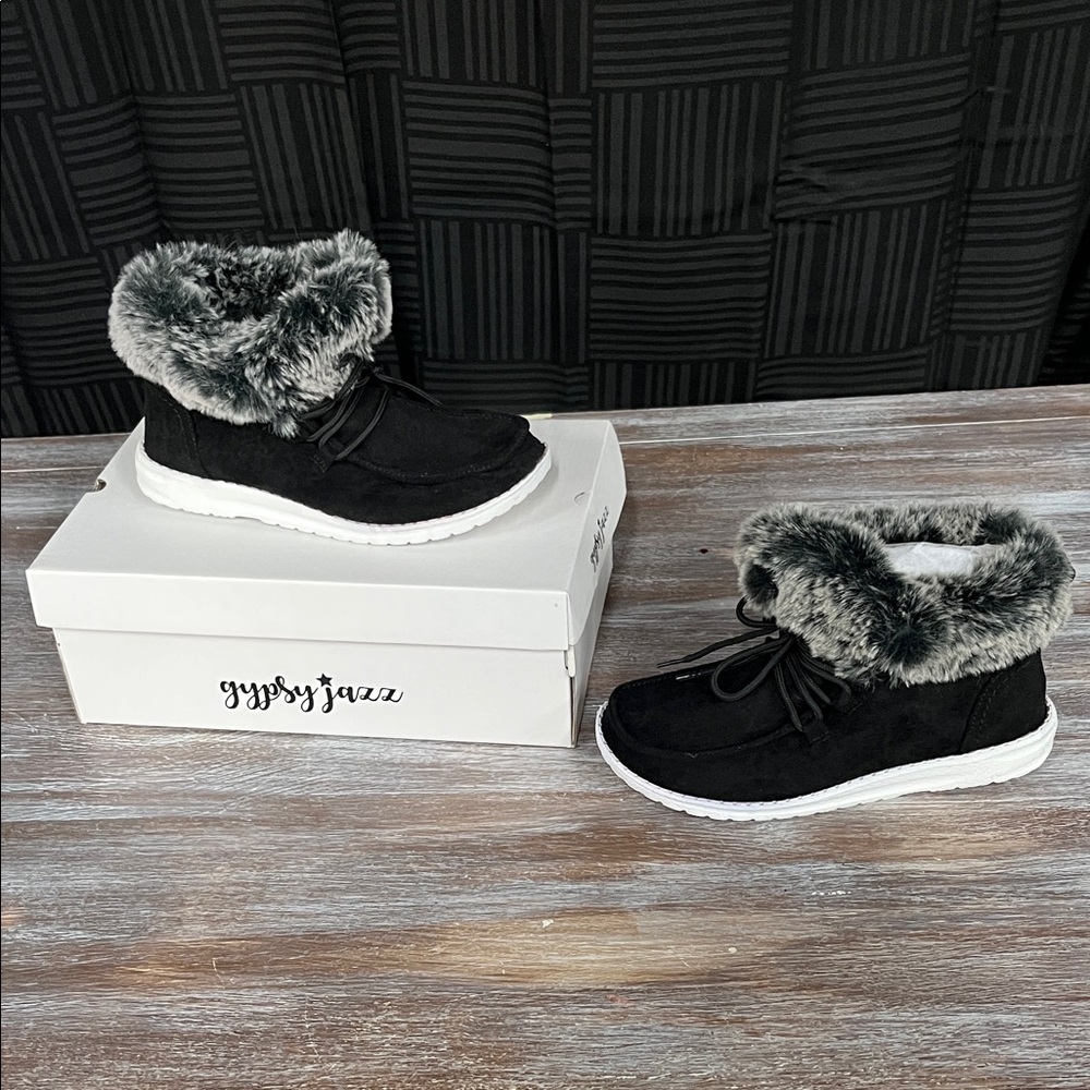 Gypsy Jazz Black and White Fur-Lined Boots
